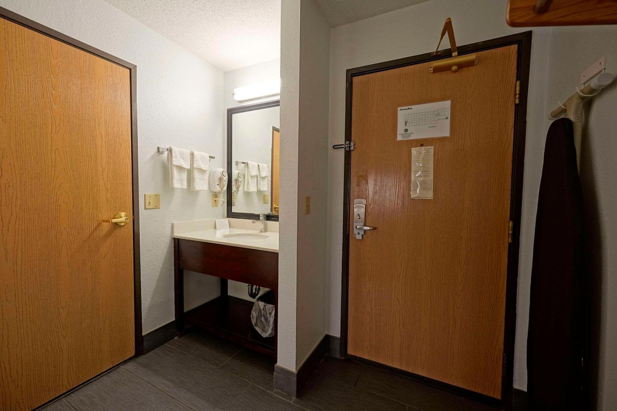 Quality Inn & Suites Harrington - Milford Εξωτερικό φωτογραφία