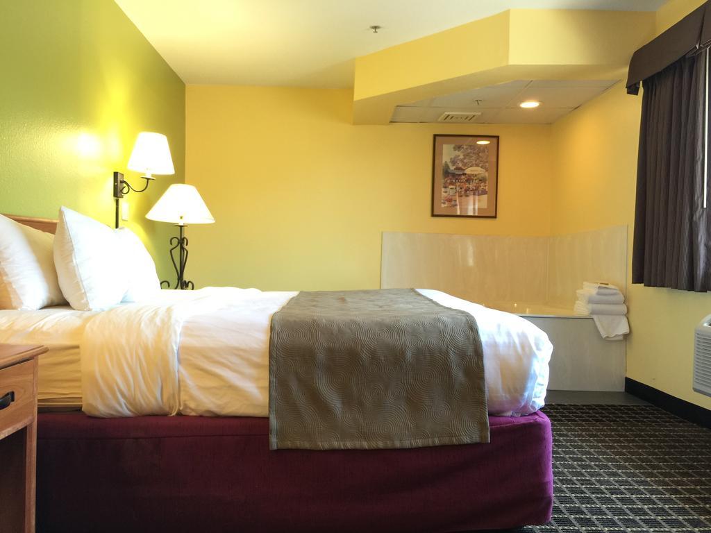 Quality Inn & Suites Harrington - Milford Εξωτερικό φωτογραφία